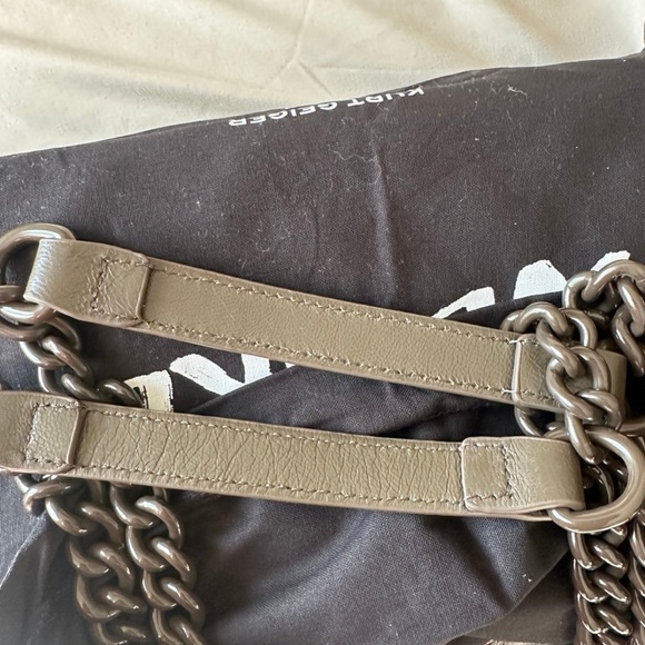 medium size ( off brownish color way) - Picture 9 of 10